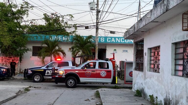 Hallan a un hombre muerto y a otro más herido en el antiguo Hospital General de Cancún