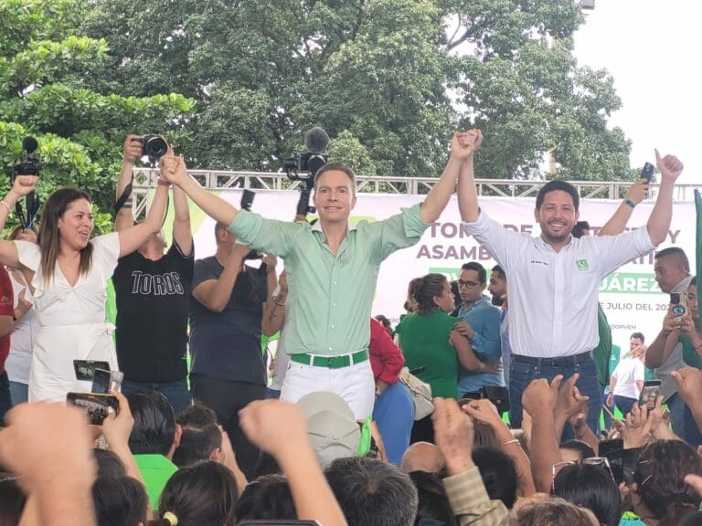 El senador Manuel Velasco Coello visitó Quintana Roo. Realizó eventos masivos con la militancia de su partido en Cancún y Playa del Carmen.