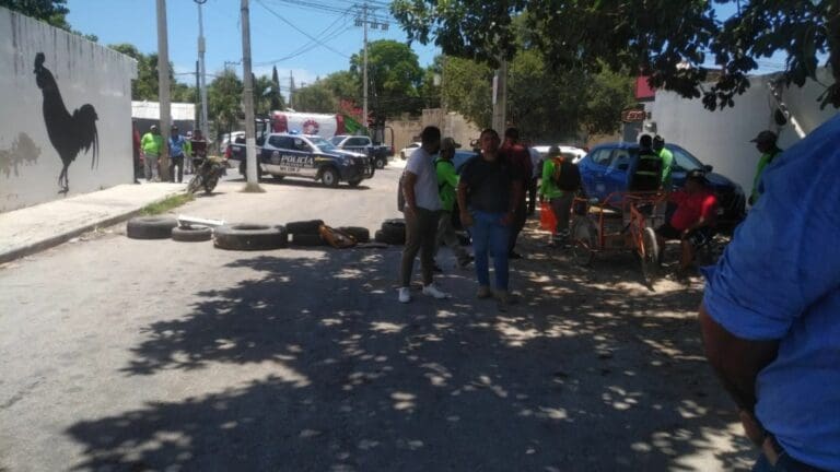 Se levanta el bloqueo; camiones de basura ya pueden ingresar al antiguo relleno sanitario de Cancún