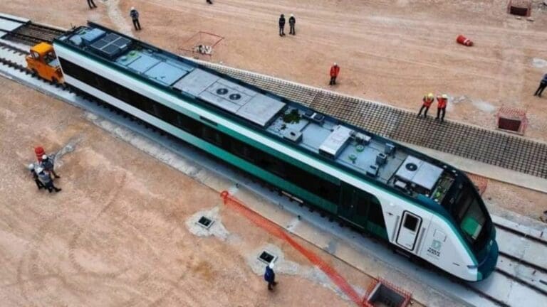 Se le preguntó al delegado federal si cree que el Tren Maya esté listo para diciembre. Dice que no lo puede asegurar, pero espera que sí.