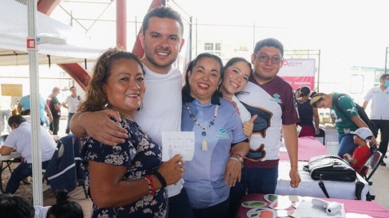 Dan Programas del Bienestar seguridad social a cancunenses: Pablo Bustamante