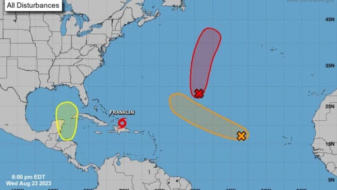 Se prevé formación de área de baja presión en noroeste del Mar Caribe; genera lluvias sobre Quintana Roo