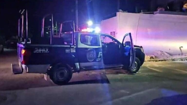 Tres sujetos perdieron la vida esta madrugada por una aparente sobredosis en la 237 de Cancún. Hay una cuarta persona con vida.