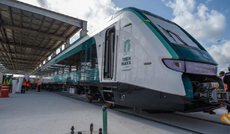 Si las pruebas que le realizan al Tren Maya salen según lo esperado, las autoridades podrán subirse el próximo 1 de septiembre.