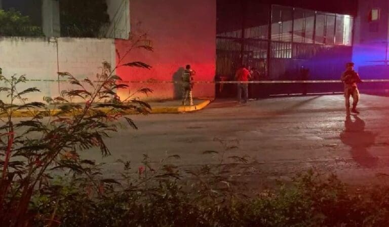 Nuevo incidente violento en Cancún. Esta vez sujetos armados dispararon contra una cervecería en la Región 98.