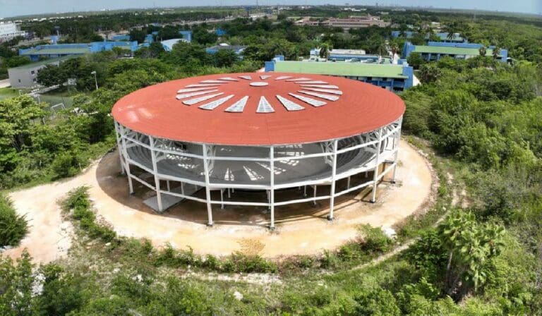 Invertirá gobierno de Quintana Roo 300 millones de pesos en universidades lo que resta de 2023