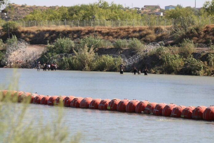 México se independiza… de las boyas flotantes de Texas