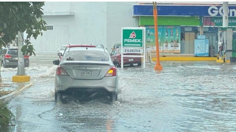 La depresión tropical se fortalece a tormenta "Lee" y podría llegar a ser huracán. Eso sí, está bastante lejos de Quintana Roo.