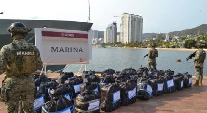 Marina asegura casi una tonelada de presunta cocaína frente a costas de Acapulco