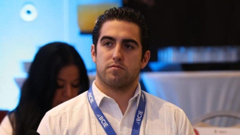 Eugenio Segura, actual secretario de Finanzas estatal, empieza a ser posicionado como posible candidato para 2024.