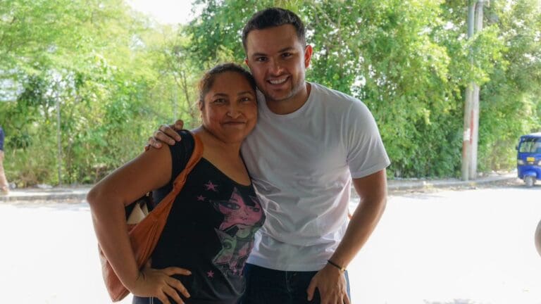 Lleva Pablo Bustamante mensaje de bienestar y seguridad alimentaria a las familias