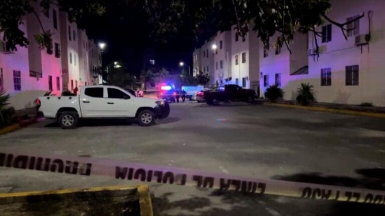 Más violencia. Dos personas fueron asesinadas en Paseos del Mar en Cancún en dos hechos distintos y en el lapso de hora y media.