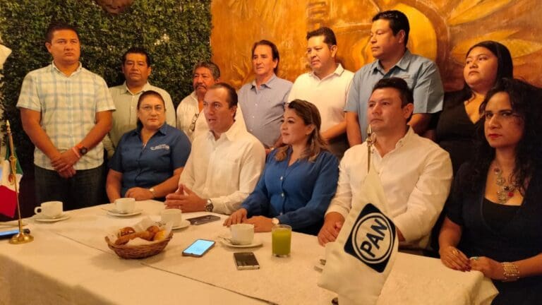 Presenta PAN Quintana Roo a Carlos Orvañanos como su vocero estatal
