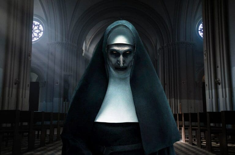 Quemarán en Cancún un viejo de 6 metros con la vestimenta de La monja