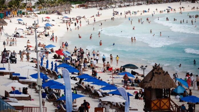 Quintana Roo rompe todos los récords en materia de turismo. Por ejemplo, en el 2023 recibió 33.7 millones de pasajeros.