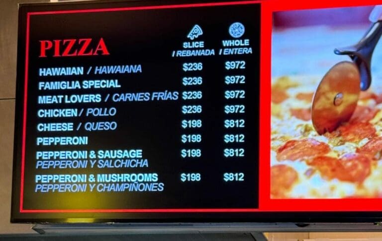 Usuarios criticaron a restaurantes del aeropuerto de Cancún por vender sándwiches en 400 pesos y pizzas en mil pesos. ¿Qué tal?