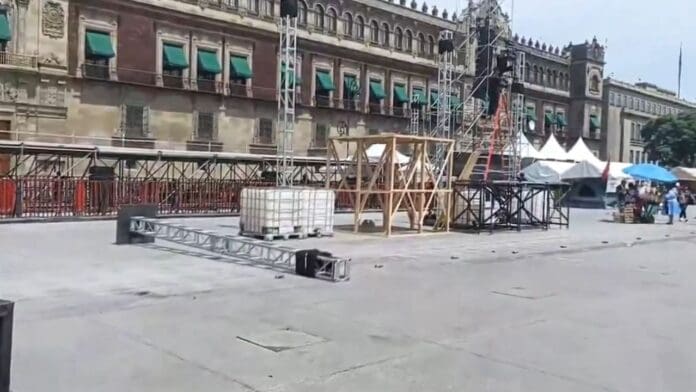 Instalan templete para celebrar el triunfo del próximo presidente de México en el Zócalo de la CDMX