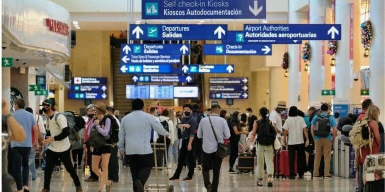 Cancún, aún sin cancelaciones en viajes y reservaciones por huracán Beryl