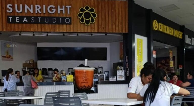 Denuncian restauranteros de Cancún, Playa del Carmen y Tulum fuertes pérdidas tras apagón masivo de este miércoles.