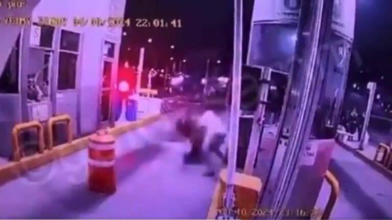 Trabajador de Capufe es atropellado por motociclista que no quiso pagar su cuota en la México-Cuernavaca Trabajador de Capufe es atropellado por motociclista que no quiso pagar su cuota en la México-Cuernavaca