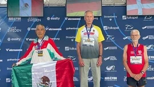 Mexicano Fidel Diaz Méndez gana medalla de plata en el Mundial de Atletismo Masters en Suecia