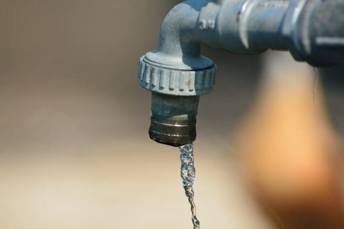 Posibles afectaciones en el servicio de agua potable en Playa del Carmen por fuga en Zona de Captación de Aguakan