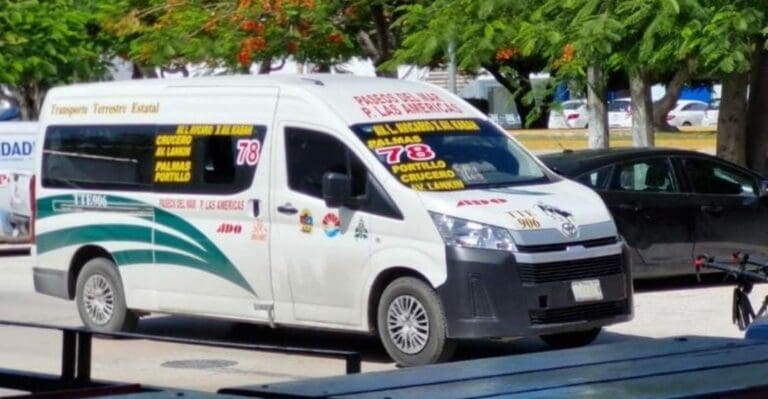 Disparan contra el chofer de una combi de Cancún por presuntamente resistirse a un asalto. Sigue la inseguridad.