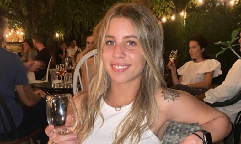 Buscan a Kayla Bertran Marino, vista por última vez el 16 de septiembre en Cancún. Iba en compañía de su pareja.