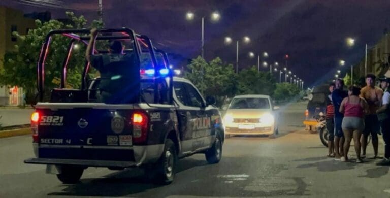 Un sujeto que intentó propasarse con una menor de 14 años en Cancún fue detenido por los propios vecinos de Cielo Nuevo.