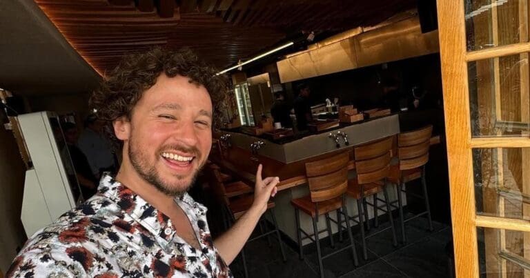 Luisito Comunica se despide de Cancún, no sin antes recomendar a la gente el uso de Uber e InDrive. ¿Qué tal?