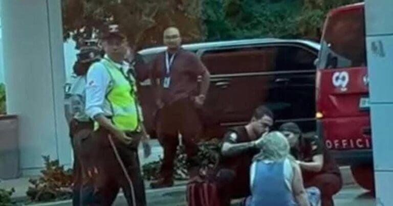 Turista denunció supuesta agresión en aeropuerto de Cancún; las autoridades afirman que la mujer estaba ebria.