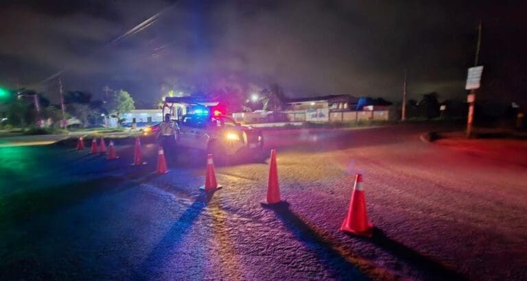 Fallece una persona y dos más quedaron lesionadas este miércoles tras el choque en la carretera a Gas Auto de Cancún.