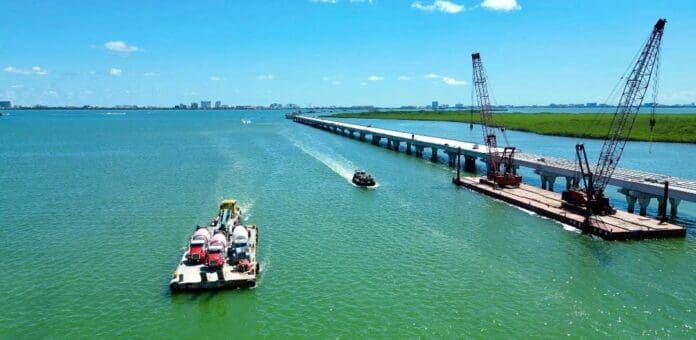 La gobernadora Mara Lezama Espinosa ha informado que el Puente Nichupté lleva un avance del 74.60 por ciento.