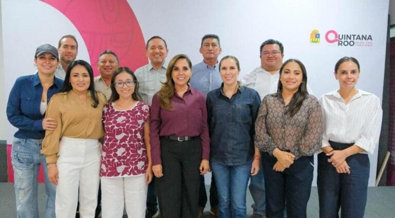 Se reúne Mara Lezama con las autoridades municipales para revisar programas de bienestar y justicia social en Quintana Roo.
