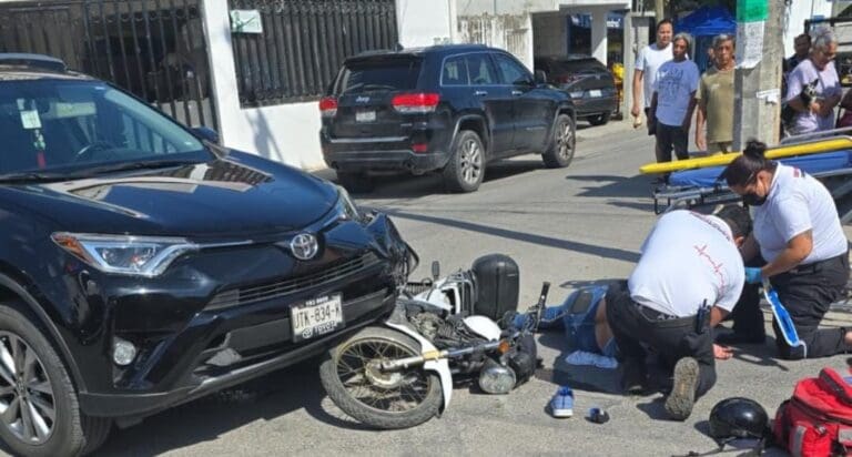 Quedan ocho personas lesionadas tras percances viales en Cancún. Se informa que fueron dos hechos distintos.