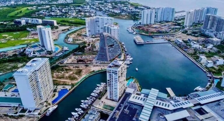 Fitch Ratings califica a Quintana Roo como un estado con finanzas excepcionales, gracias a las políticas impulsadas por el gobierno estatal.