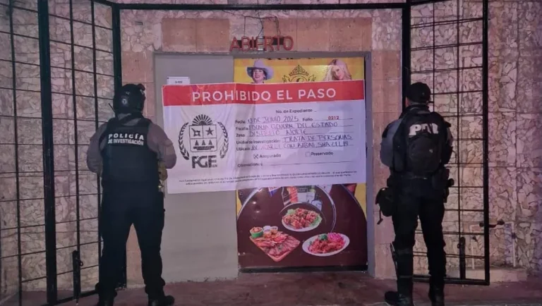 Video: Rescatan a 12 mujeres que eran víctimas de trata en bar en Cancún