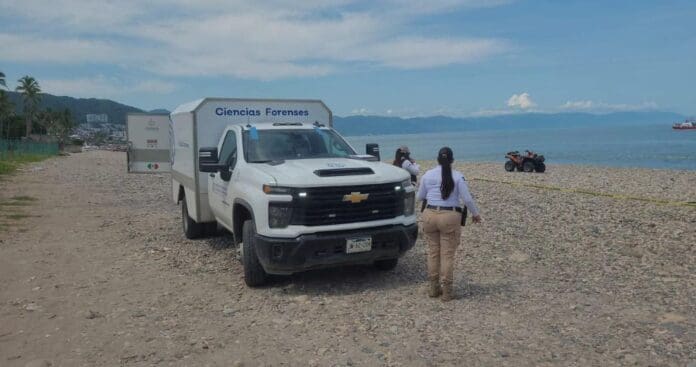 Muere turista de 19 años al rescatar a su hermano en una playa de Puerto Vallarta