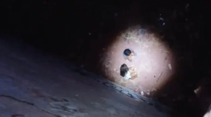 Rescatan a dos menores atrapados en una mina en Guaymas, Sonora