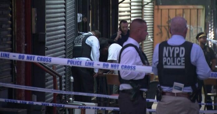 Hay tres muertos y 11 heridos tras tiroteo en club nocturno de Brooklyn, Nueva York