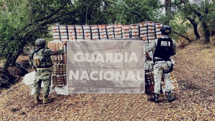 Aseguran más de tres toneladas de droga en autos todo terreno en Ensenada, Baja California