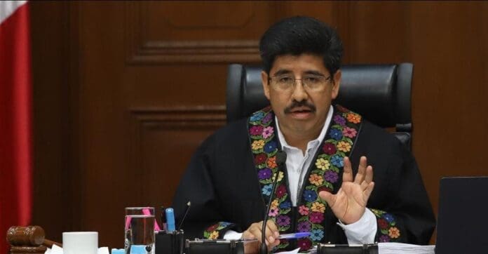 El ministro Hugo Aguilar tiene hasta 103 asesores en la Corte; contrasta con Norma Piña que solo contaba con seis.