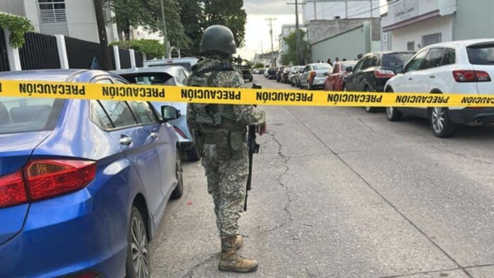 Jefe de farmacia del IMSS en Culiacán, Sinaloa es asesinado a balazos
