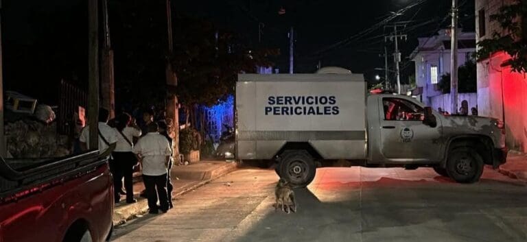 Sujeto asesina a su hermano durante riña familiar en Cancún. Otro incidente violento con consecuencias fatales.