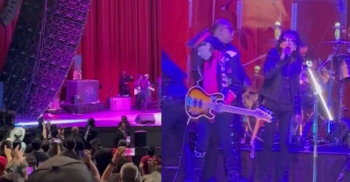 Se cae pantalla gigante durante un concierto de El Tri en el Auditorio Nacional en Cdmx. El incidente alarmó a los presentes.
