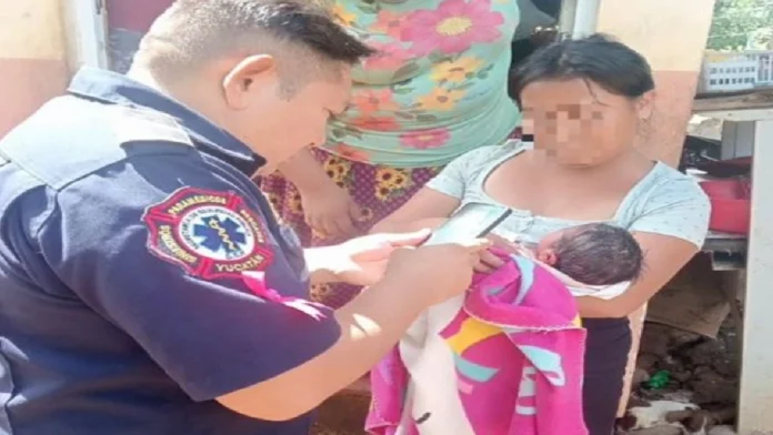 Reportan que una adolescente de 17 años abandonó a su bebé recién nacida en una cubetaen el municipio de Chichimilá, en Yucatán.