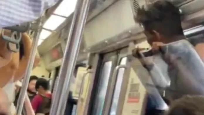 Fallece hombre al viajar colgado de la ventana de un tren en Guadalajara, Jalisco Fallece hombre al viajar colgado de la ventana de un tren en Guadalajara, Jalisco