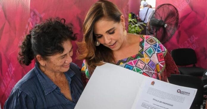 Mara Lezama atiende a la gente en territorio con audiencia publica La Voz del Pueblo en Huay Pix La gobernadora Mara Lezama atiende a la gente en territorio con audiencia pública La Voz del Pueblo en Huay-Pix.