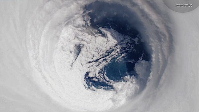 Ojo Limpio_Huracán Melissa Video: Huracán Melissa es uno de los más secos jamás registrados; falta de humedad revela su interior