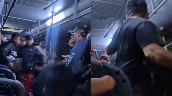 Riña transporte público_Nuevo León Video: Sujeto saca un hacha durante riña en el transporte público de Santa Catarina, Nuevo León